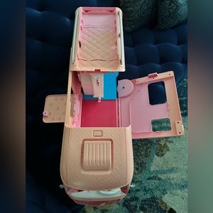 Barbie camper van